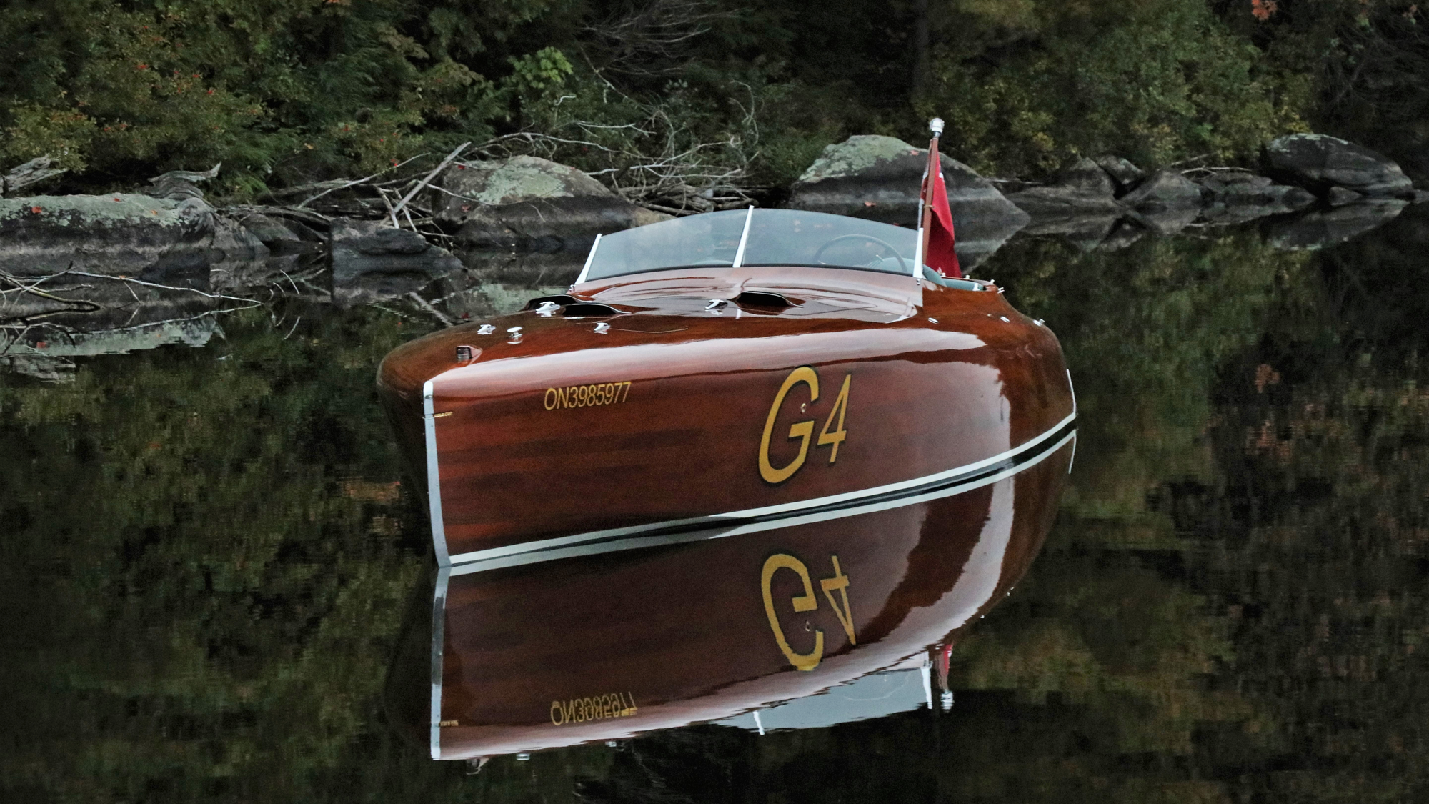 CLARION GOLD CUP RACER MAHOGANY BOAT MUSKOKA