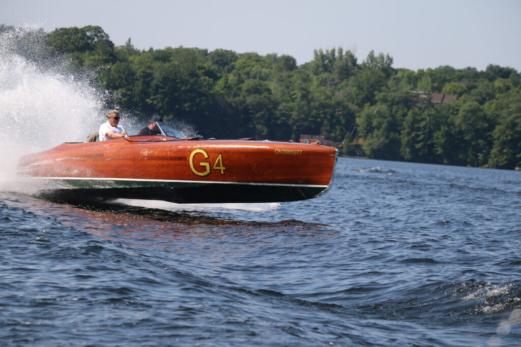 Clarion boats of muskoka 25 gold cup racer